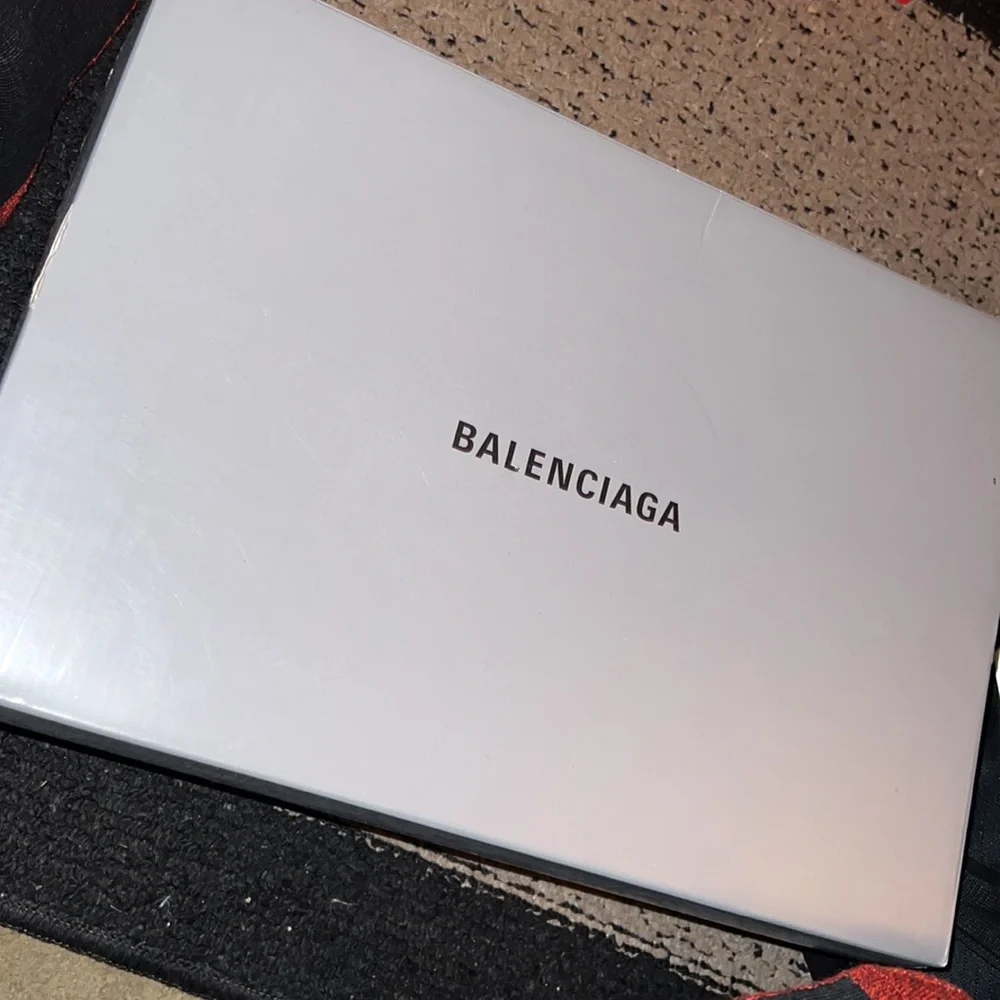 Balenciaga triple sole sneakers - Picture 6 of 7